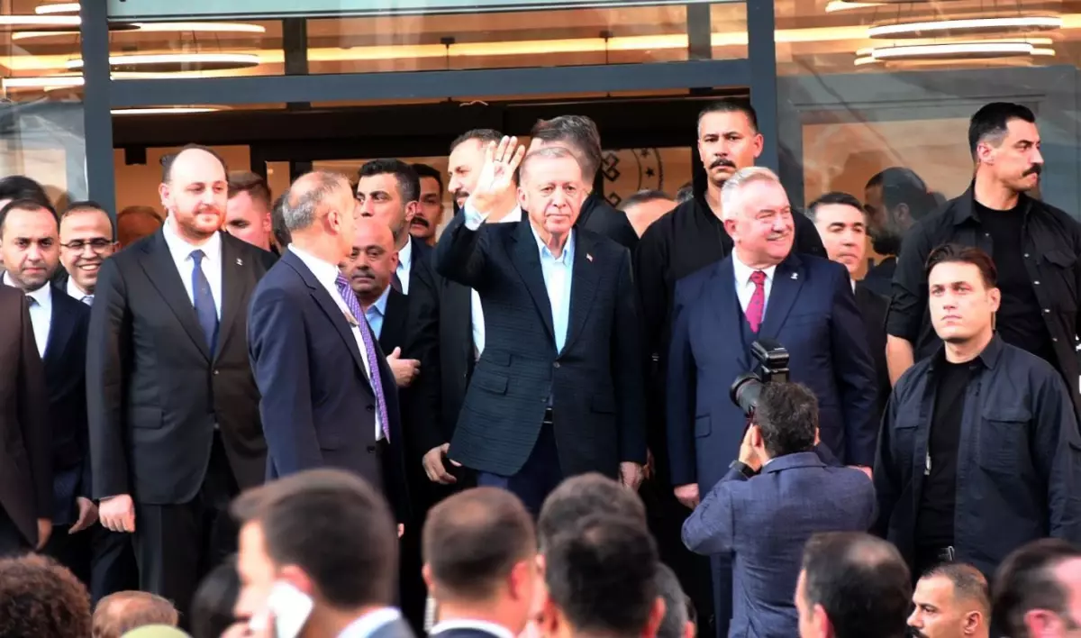 cumhurbaskani erdogan israil attigi imzanin arkasinda durmali khAGJ3VM