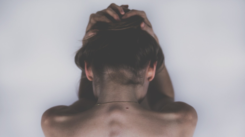 uzmani uyardi uykusuzluk ve alkol kume bas agrilarini tetikleyebilir BIDmede6.jpg