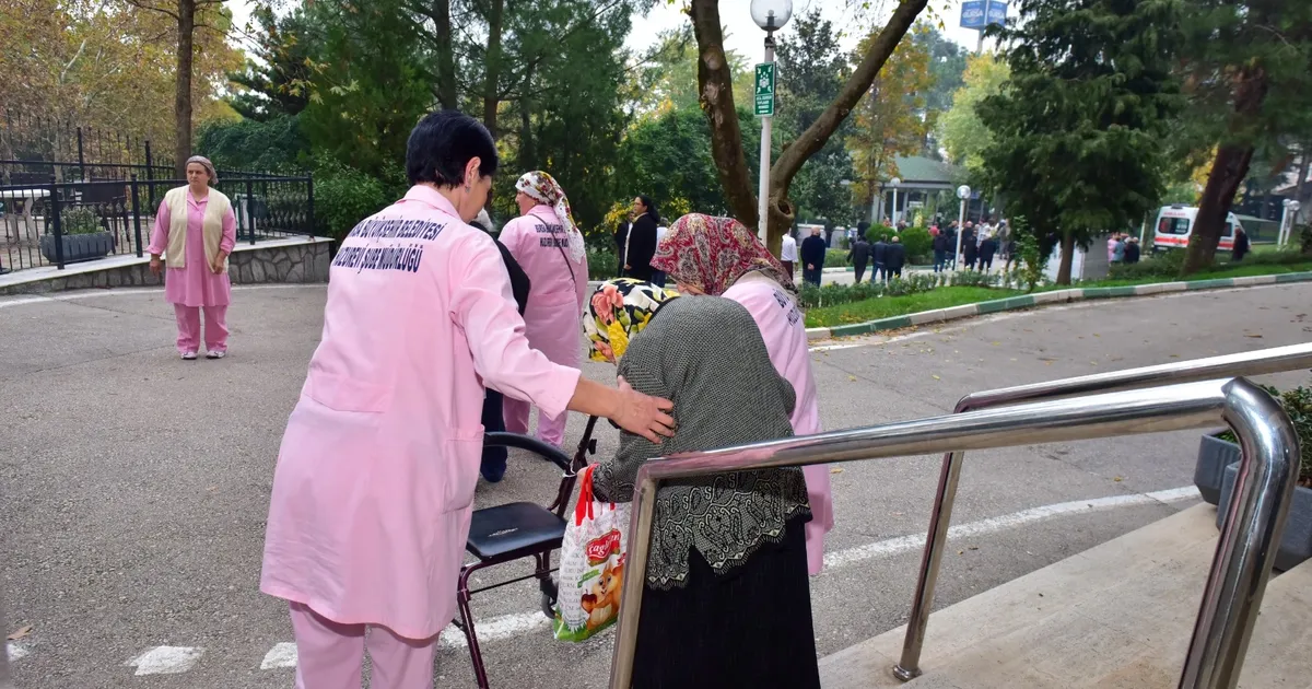 bursada huzurevinde deprem ve yangin tatbikati gHOXjhG5.webp