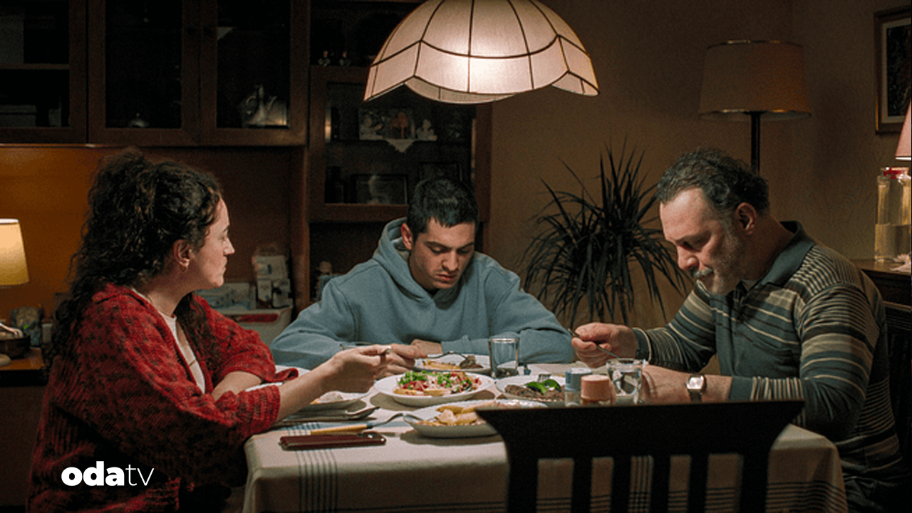 turk yunan ortak yapimi bir arada yalniz tallinnde promiyer yapacak 7CbfD7sW.png