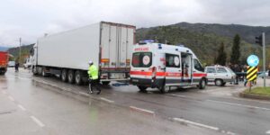 amasyada-tir-ile-otomobil-carpisti-10-aylik-bebek-yasamini-yitirdi-ARDc4LNw