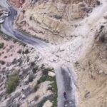 Batman’da Heyelan Felaketi: Dev Kayalar Köy Yolunu Kapatınca Ulaşım Durdu