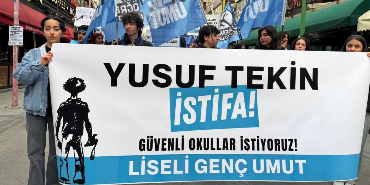 Liseli Gençlerden Tepki: Güvenli Okullar İçin Seslerini Yükselttiler