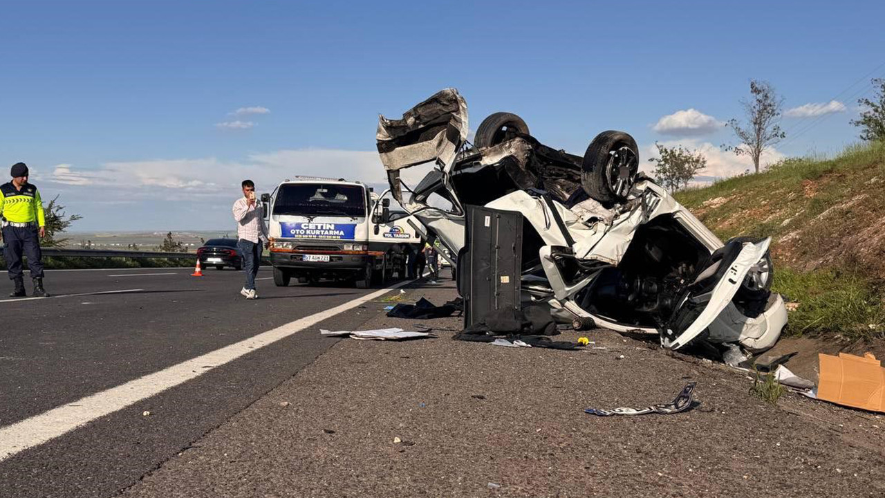 Şanlıurfa’da Trafik Kazası: Hafif Ticari Araç ve Otomobil Çarpıştı