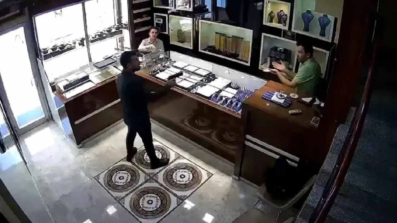 Kuyumcu cinayetinin arkasindan soygun cikti altin satma bahanesiyle oldurmus dn34QCHU