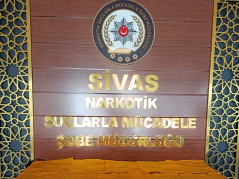 Sivasta uyusturucu operasyonu 2 tutuklama yIQ92jOU