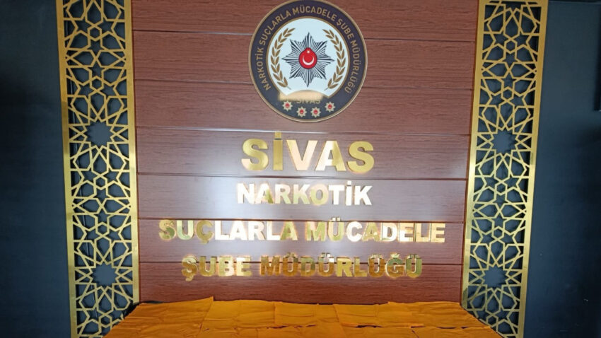 Sivasta uyusturucu operasyonu 2 tutuklama yIQ92jOU